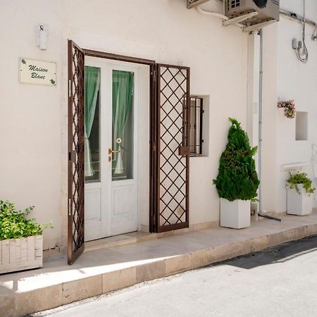 Maison Blanc Остуни Екстериор снимка