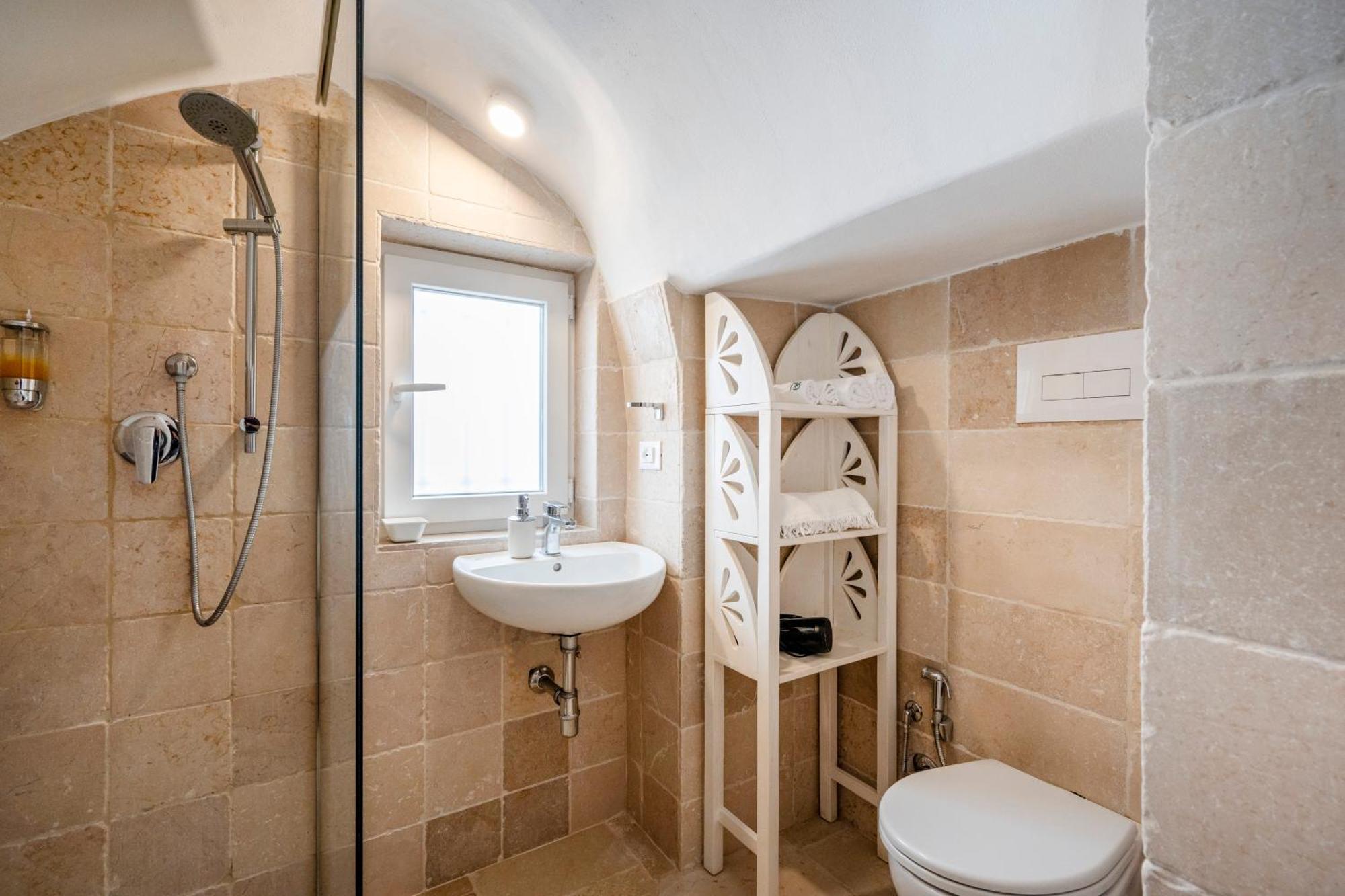 Maison Blanc Остуни Екстериор снимка